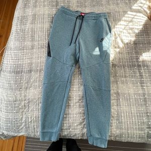 Nike Tech Joggers